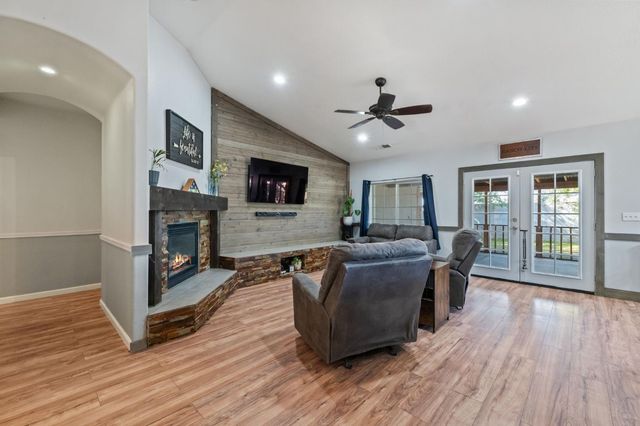 1763 N Carnegie Avenue, Fresno, CA 93722