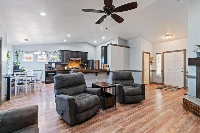 1763 N Carnegie Avenue, Fresno, CA 93722