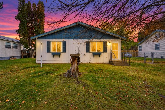 1207 Idaho Avenue, Libby, MT 59923