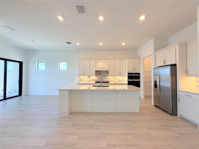 4821 LONG POINT RUN, Lakewood Ranch, FL 34211