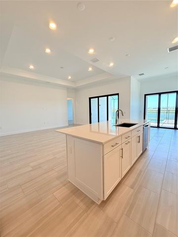 4821 LONG POINT RUN, Lakewood Ranch, FL 34211