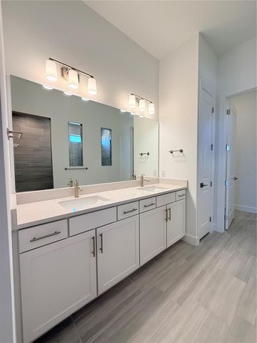 4821 LONG POINT RUN, Lakewood Ranch, FL 34211