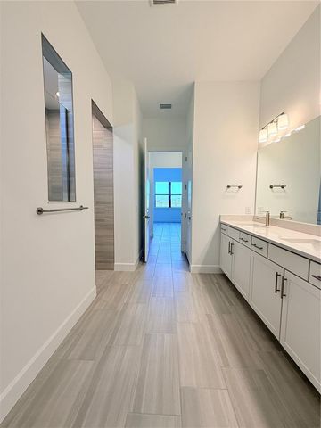 4821 LONG POINT RUN, Lakewood Ranch, FL 34211