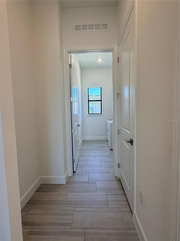 4821 LONG POINT RUN, Lakewood Ranch, FL 34211