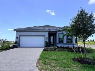 4821 LONG POINT RUN, Lakewood Ranch, FL 34211