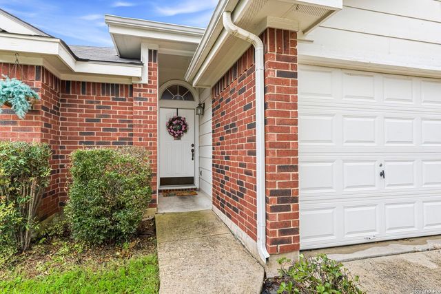 8426 PIGEONBERRY DR, Converse, TX 78109