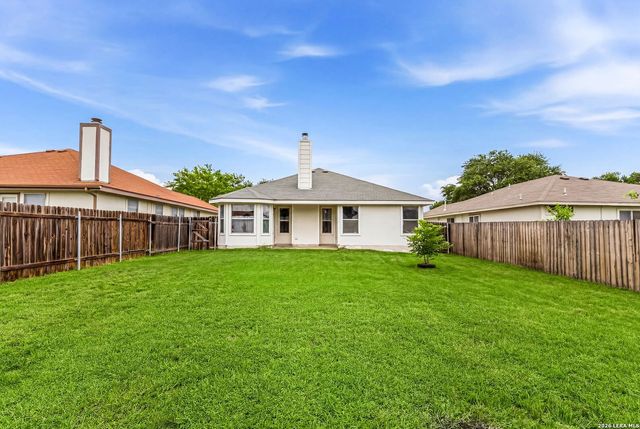 8426 PIGEONBERRY DR, Converse, TX 78109