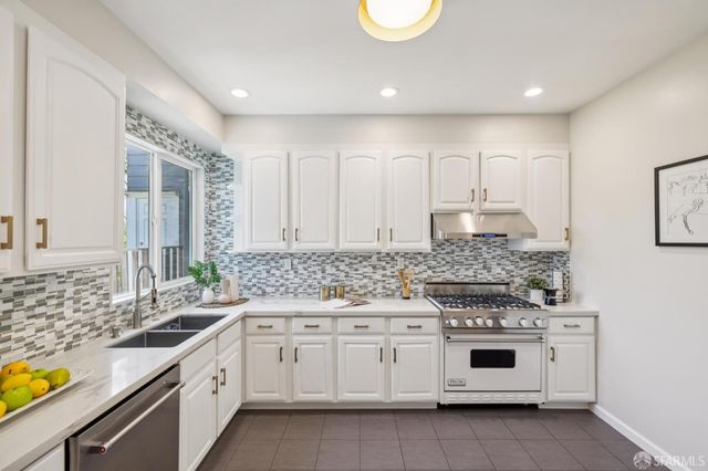 686 19th Avenue, San Francisco, CA 94121