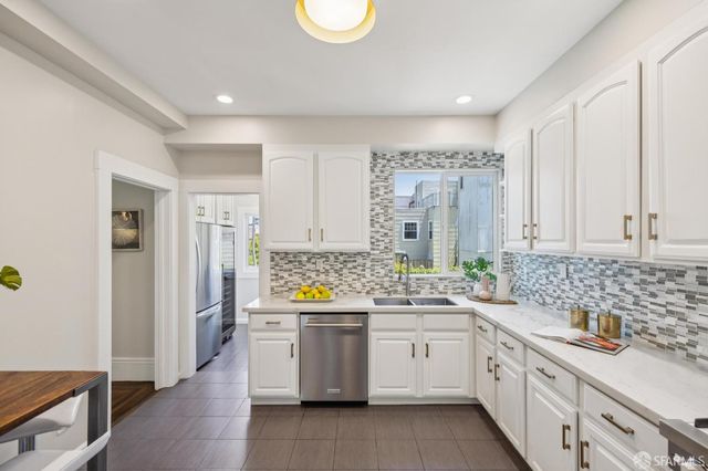 686 19th Avenue, San Francisco, CA 94121