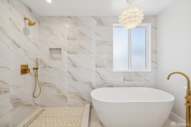 686 19th Avenue, San Francisco, CA 94121