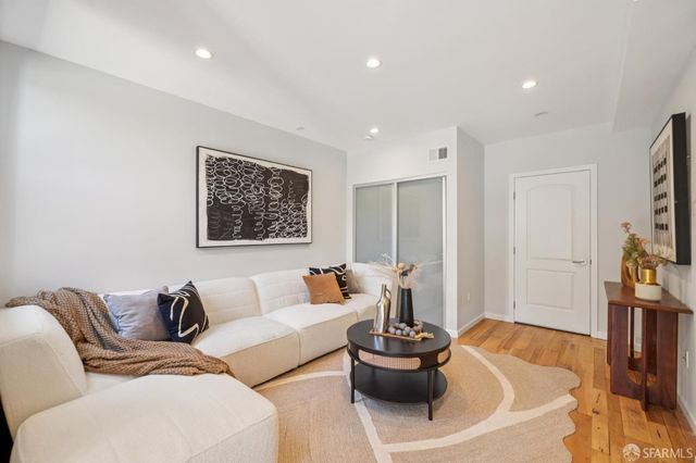 686 19th Avenue, San Francisco, CA 94121