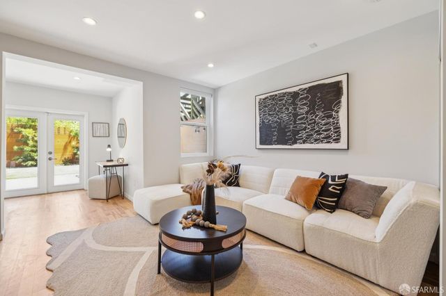 686 19th Avenue, San Francisco, CA 94121