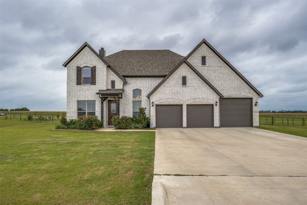 8795 County Road 502, Blue Ridge, TX 75424