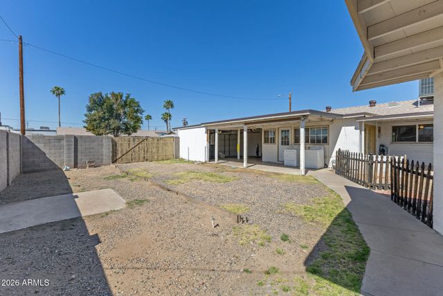 801 E RUTH Avenue, Phoenix, AZ 85020