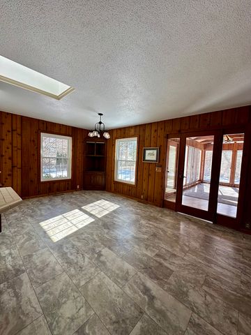 3 Hettinger Court, Monticello, IL 61856