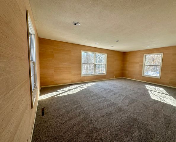 3 Hettinger Court, Monticello, IL 61856