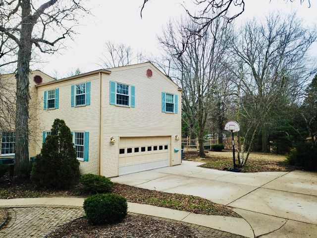 3 Hettinger Court, Monticello, IL 61856