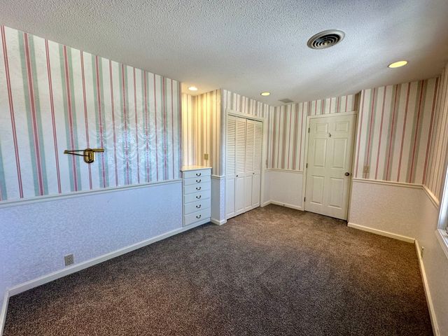 3 Hettinger Court, Monticello, IL 61856