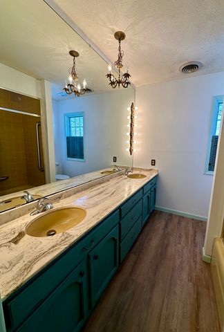 3 Hettinger Court, Monticello, IL 61856