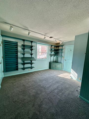 3 Hettinger Court, Monticello, IL 61856