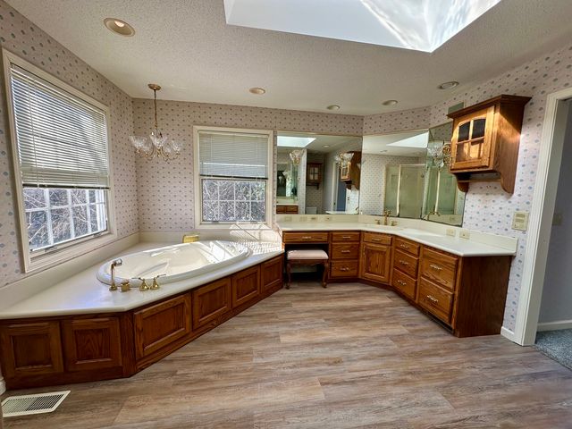 3 Hettinger Court, Monticello, IL 61856