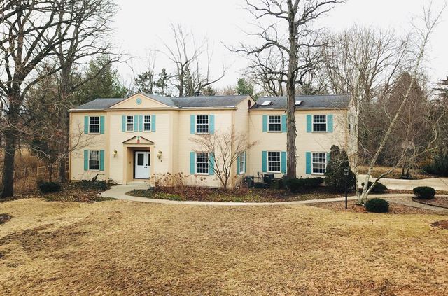 3 Hettinger Court, Monticello, IL 61856