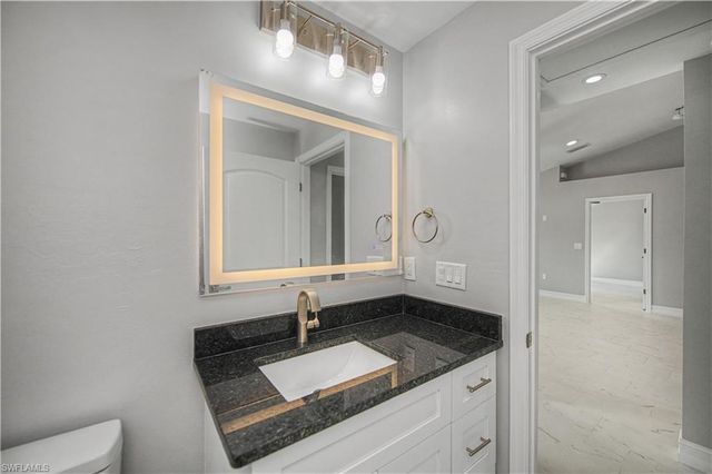 5033 N Peachtree CIR, Labelle, FL 33935