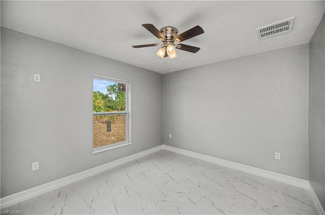 5033 N Peachtree CIR, Labelle, FL 33935