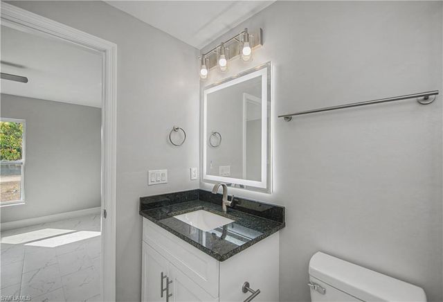 5033 N Peachtree CIR, Labelle, FL 33935