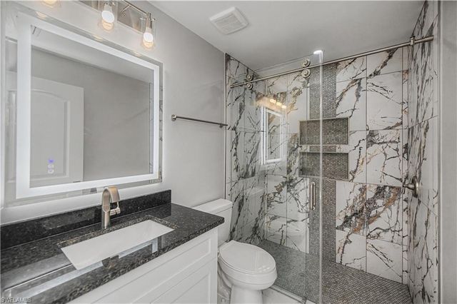 5033 N Peachtree CIR, Labelle, FL 33935