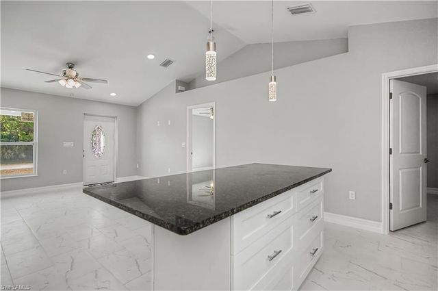 5033 N Peachtree CIR, Labelle, FL 33935