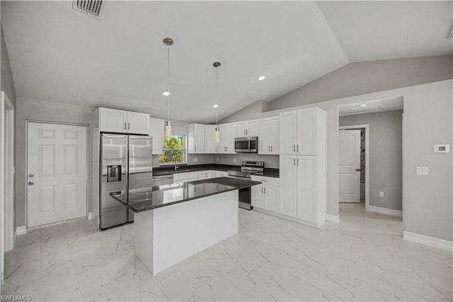 5033 N Peachtree CIR, Labelle, FL 33935