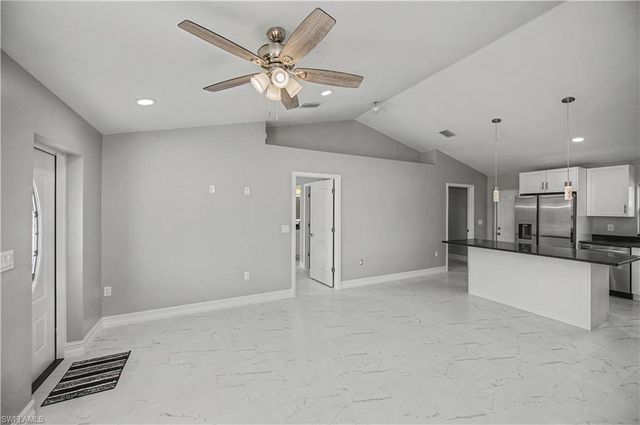 5033 N Peachtree CIR, Labelle, FL 33935