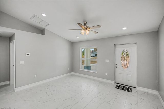 5033 N Peachtree CIR, Labelle, FL 33935