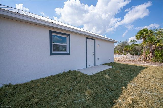 5033 N Peachtree CIR, Labelle, FL 33935