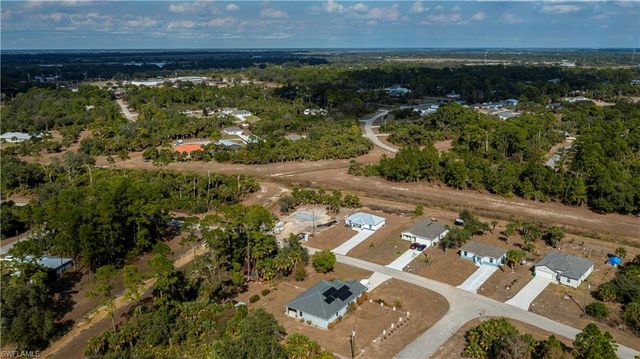 5033 N Peachtree CIR, Labelle, FL 33935