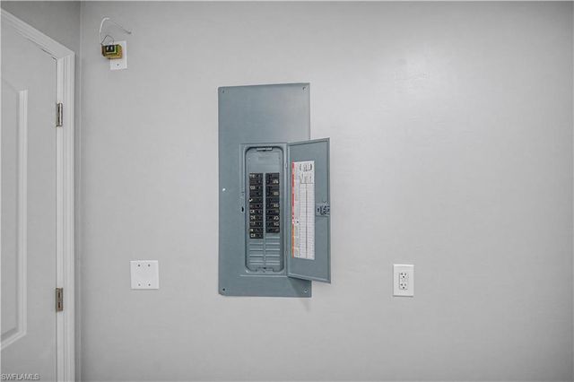 5033 N Peachtree CIR, Labelle, FL 33935