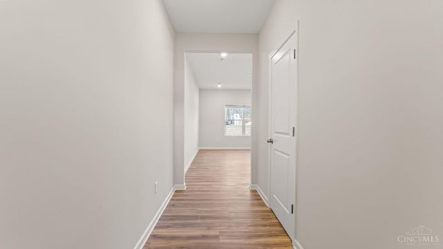 1872 Vista Lake Drive, Goshen Twp, OH 45122