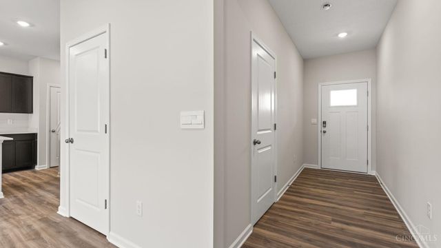 1872 Vista Lake Drive, Goshen Twp, OH 45122