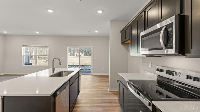 1872 Vista Lake Drive, Goshen Twp, OH 45122