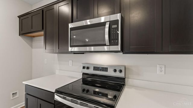 1872 Vista Lake Drive, Goshen Twp, OH 45122