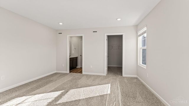 1872 Vista Lake Drive, Goshen Twp, OH 45122