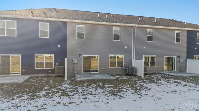 1872 Vista Lake Drive, Goshen Twp, OH 45122