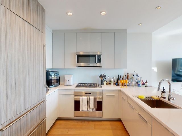188 Brookline Ave 23B, Boston, MA 02215