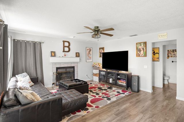 6616 Goldenwood Cir, Citrus Heights, CA 95621
