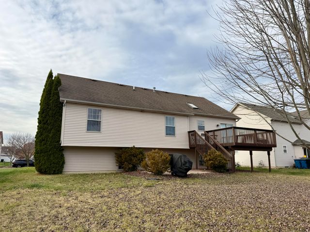 10367 Trevino Street, Crown Point, IN 46307