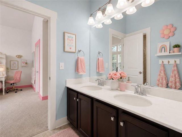 606 Taymack W, Woodstock, GA 30188