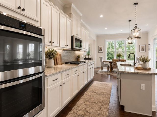 606 Taymack W, Woodstock, GA 30188