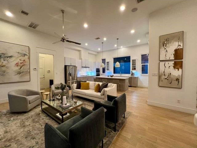 9811 Mocking Bird Hill Lane, Houston, TX 77080