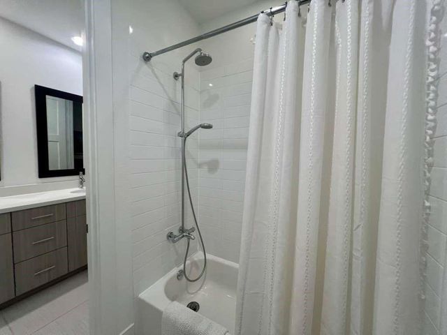 9811 Mocking Bird Hill Lane, Houston, TX 77080